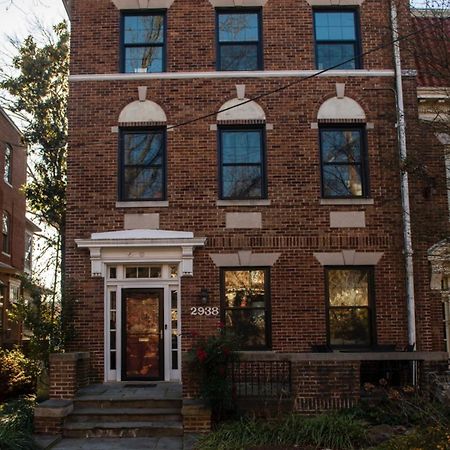 2 Bedroom By Zoo, Metro, Park And Embassies In Forest Hills - Best Location Вашингтон Экстерьер фото